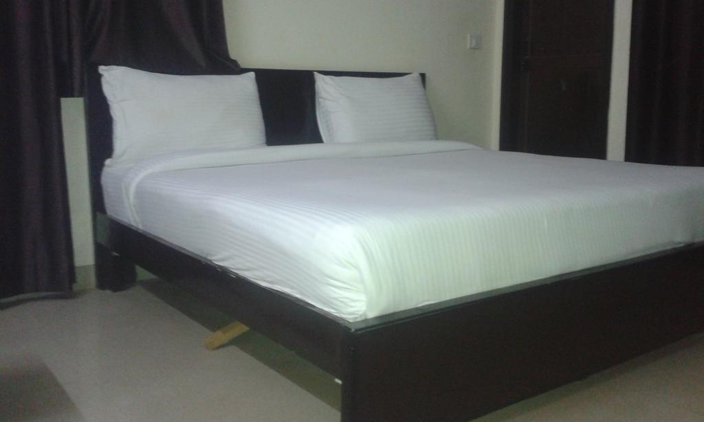 Charanpahari Hotel Νέο Δελχί Δωμάτιο φωτογραφία
