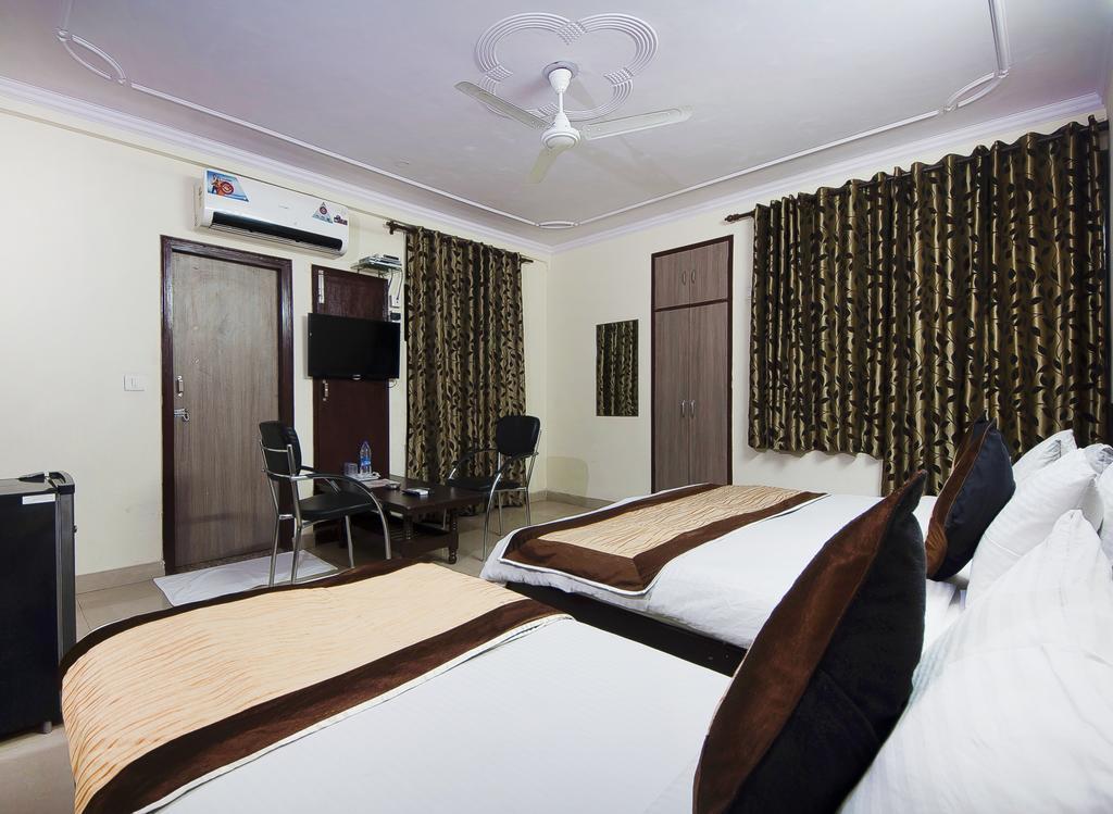 Charanpahari Hotel Νέο Δελχί Εξωτερικό φωτογραφία