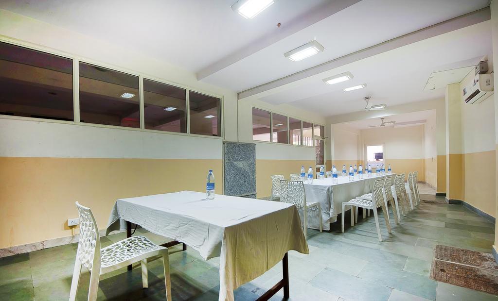 Charanpahari Hotel Νέο Δελχί Εξωτερικό φωτογραφία