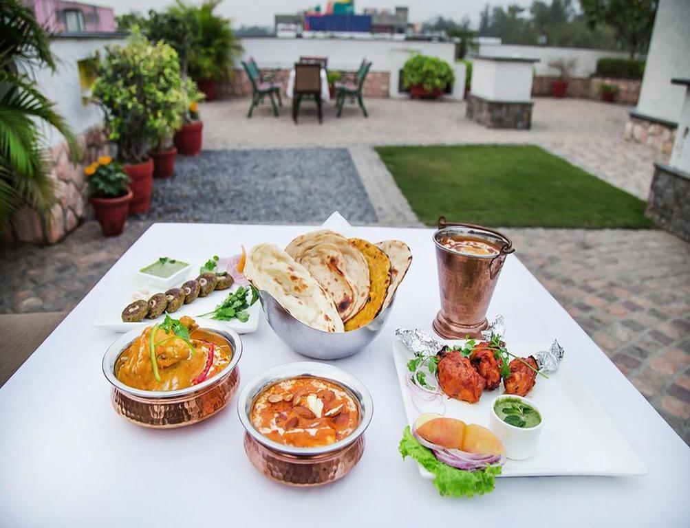Charanpahari Hotel Νέο Δελχί Εξωτερικό φωτογραφία