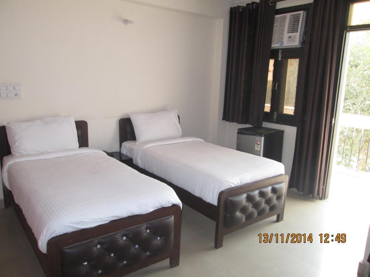 Charanpahari Hotel Νέο Δελχί Εξωτερικό φωτογραφία