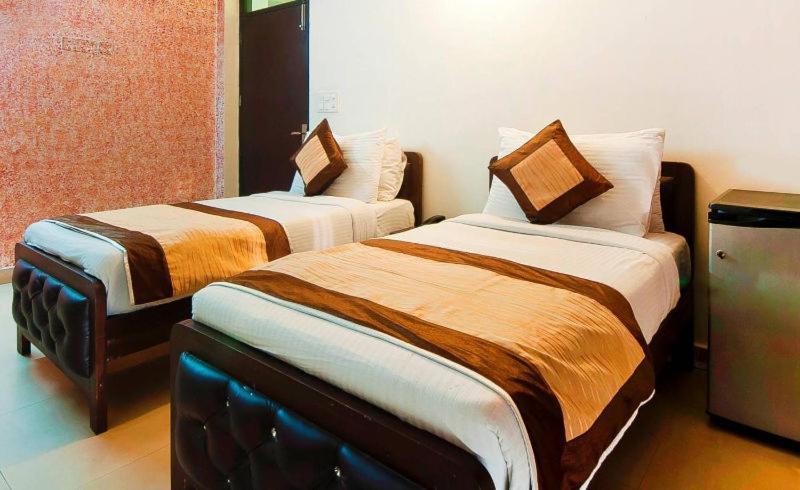 Charanpahari Hotel Νέο Δελχί Εξωτερικό φωτογραφία
